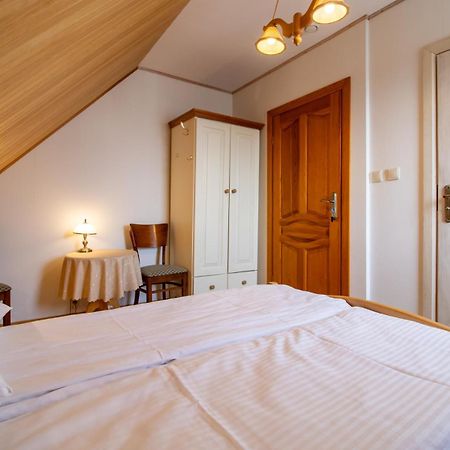 Wisniowy Sad Guest House Bialowieza Bagian luar foto