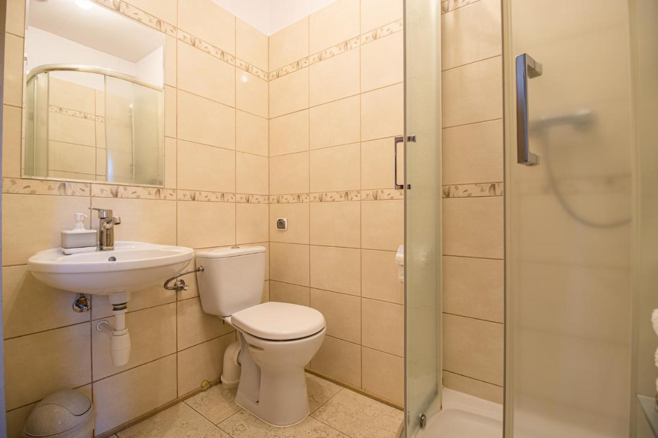 Wisniowy Sad Guest House Bialowieza Bagian luar foto