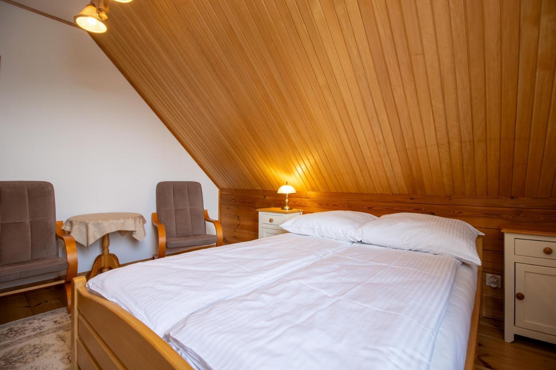 Wisniowy Sad Guest House Bialowieza Bagian luar foto