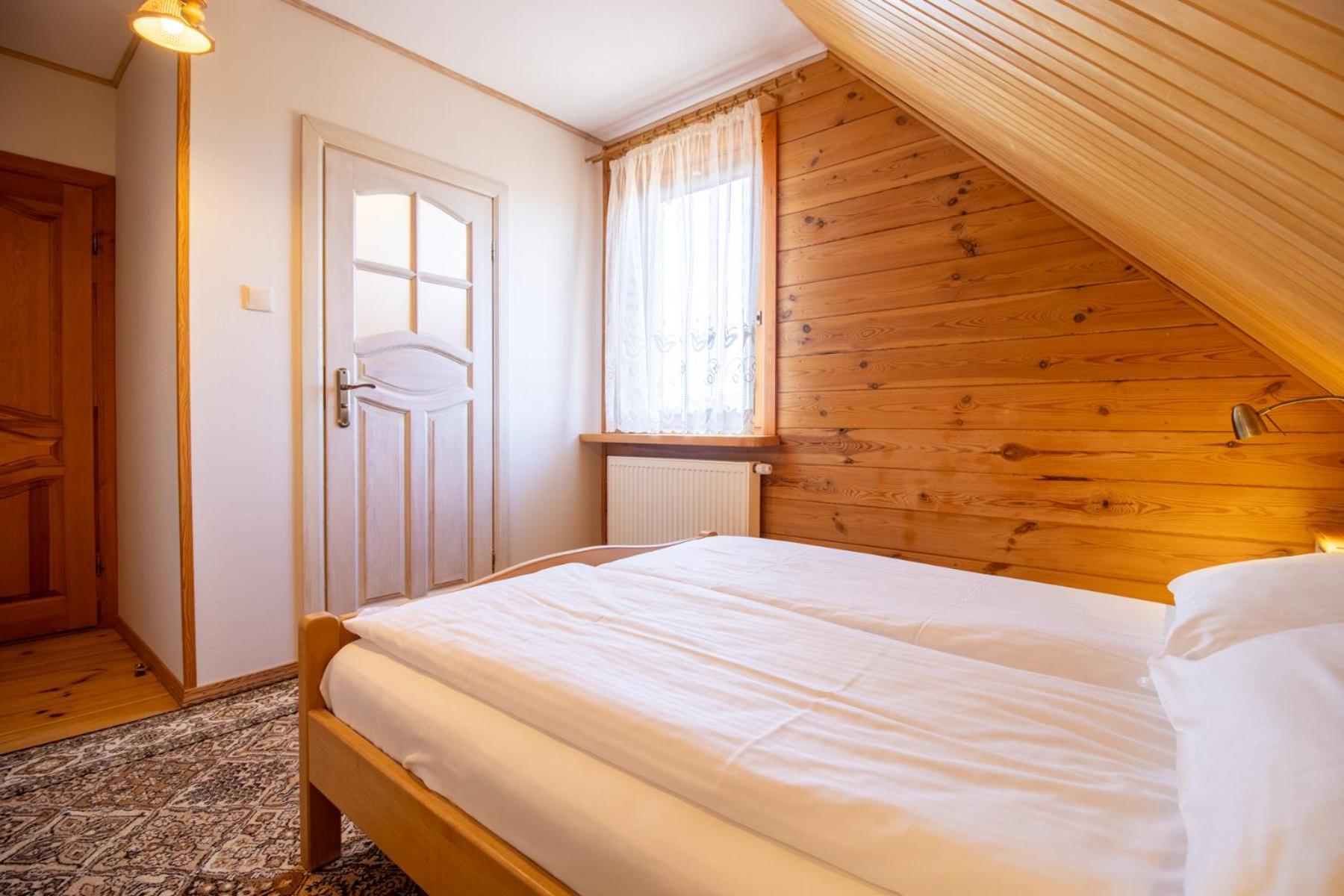 Wisniowy Sad Guest House Bialowieza Bagian luar foto