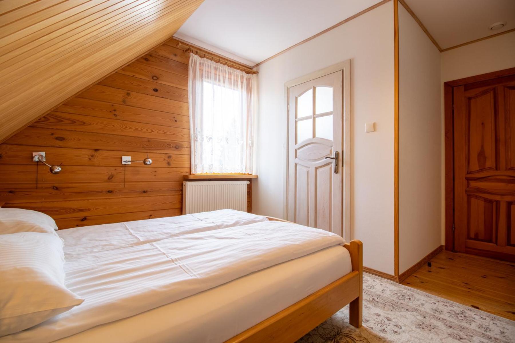 Wisniowy Sad Guest House Bialowieza Bagian luar foto
