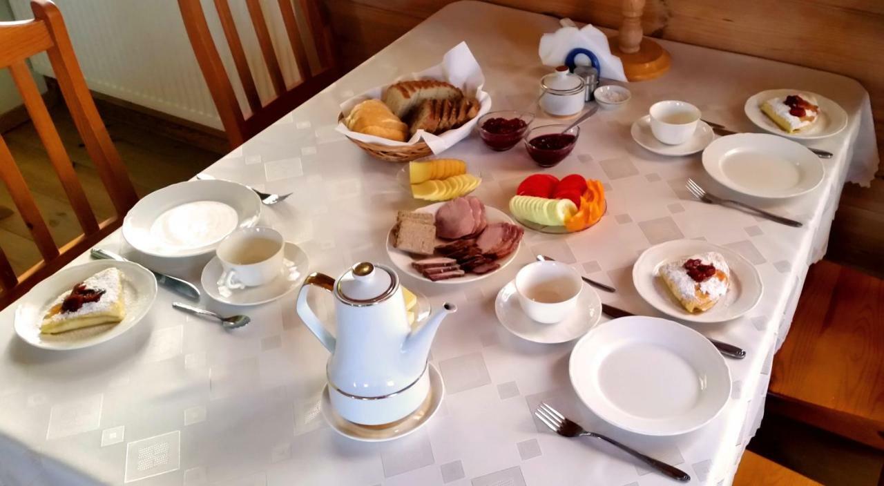 Wisniowy Sad Guest House Bialowieza Bagian luar foto